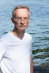 Conversation:  Vincent Delecroix  & Helen Stevenson